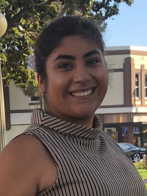 Cinthia, 35