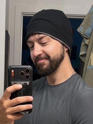 Zachary, 31