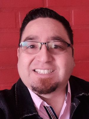 Andres, 43