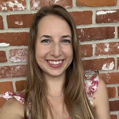 Kasey, 30