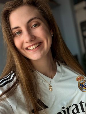 Natalia, 24
