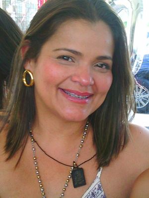 Moni, 47
