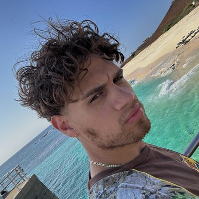 Gio, 26