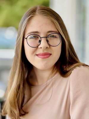 Anna, 18