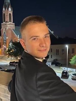 Nic, 21