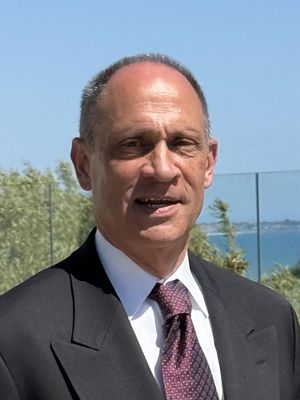 Tim, 64