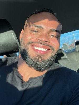 Jose, 32