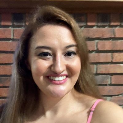 Danielle, 28