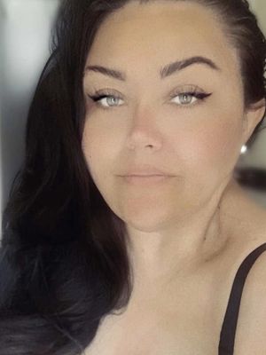 Elizabeth, 40