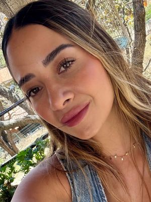 Ana Pau, 30