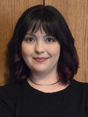 Lauren, 28