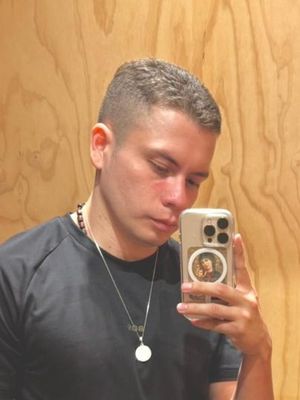 Armando, 26