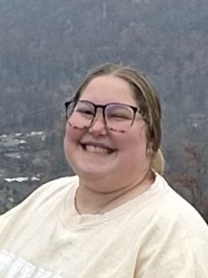 Alexandra, 27