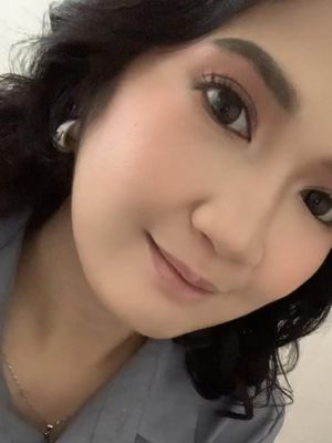Farah, 34