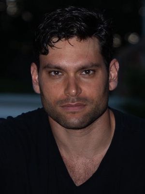 Dylan, 33