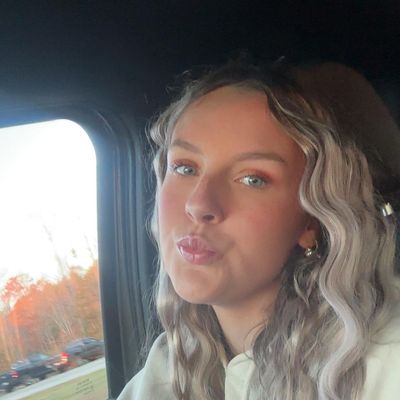 Alyssa, 21