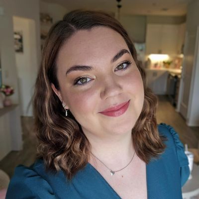 Nancy, 22