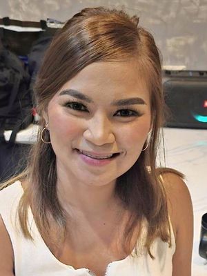 Jessa, 33