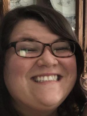 Julianne, 37