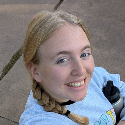 Sarah, 22