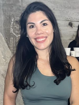 Aracely, 37