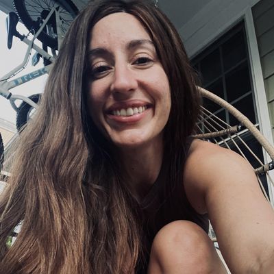 Maria, 37