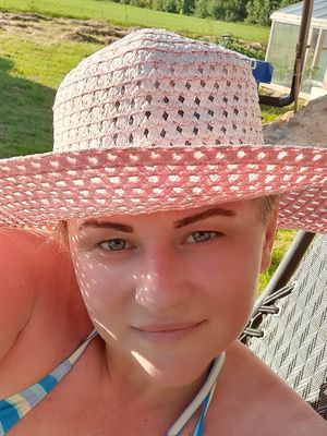Mandy, 40