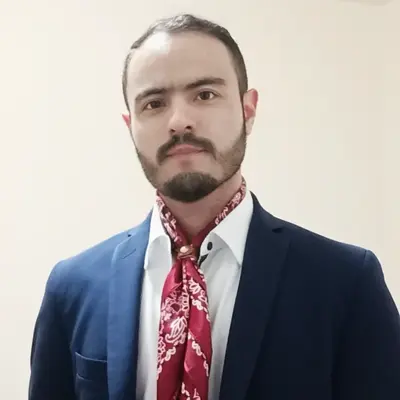 Roman, 33