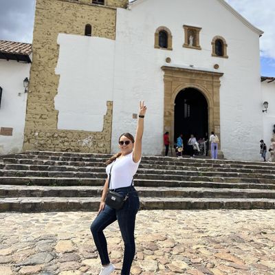 Daniela, 34