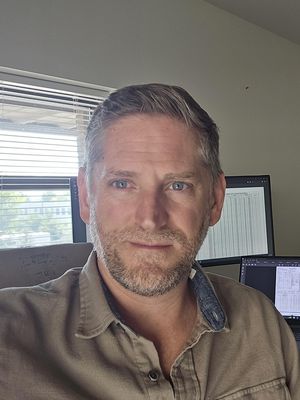 Andy, 42