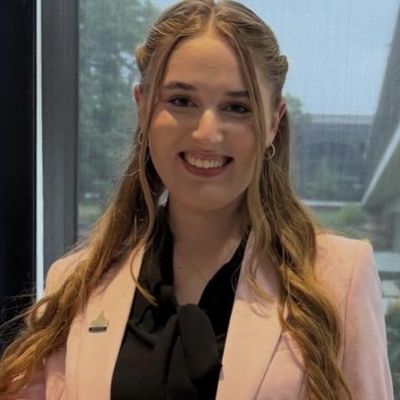 Caroline, 20