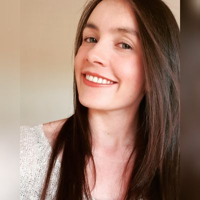 Angela, 39