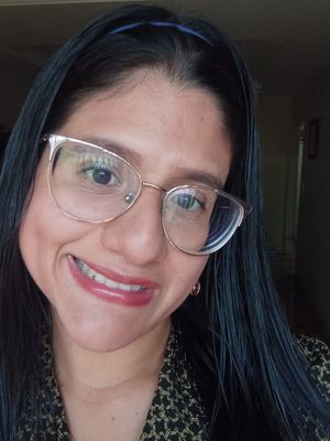 Andrea, 28