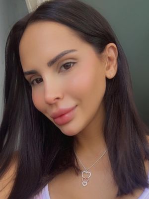 Renata, 34