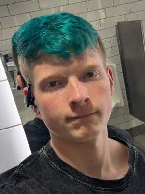 Daniel, 19