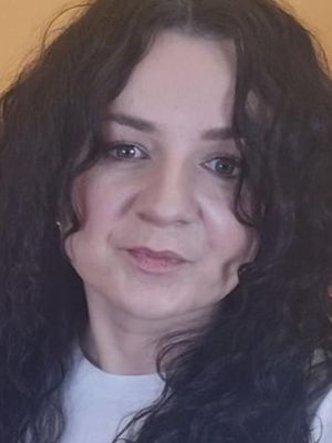 Anna, 39