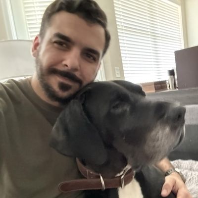 Mike, 32