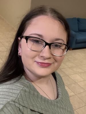 Mackenzie, 22