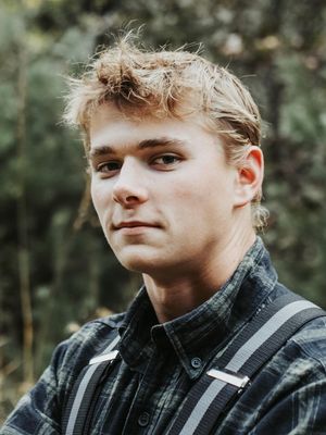 Christian, 18