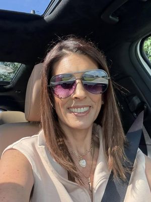 Mya, 49