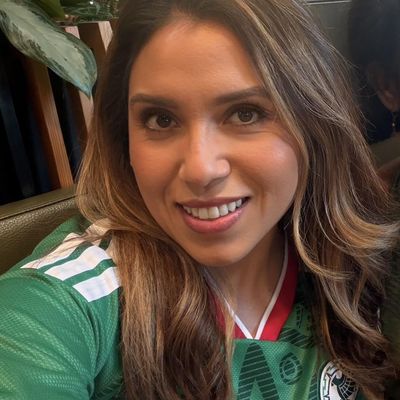 Laura, 40