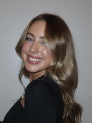 Cecilia, 27