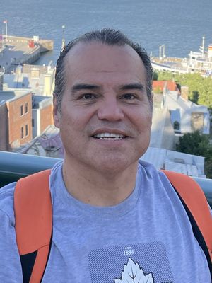 Carlos, 56