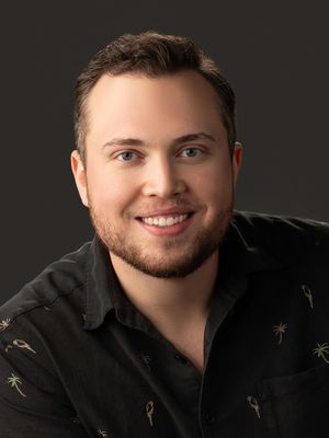 Connor, 27