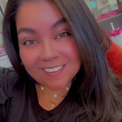 Samantha, 32