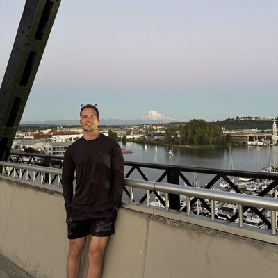 Evan, 21