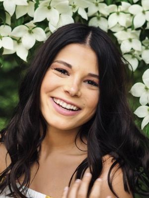 Emily, 28