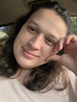 Crystalyn, 25