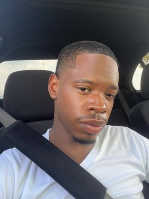 Ari, 23