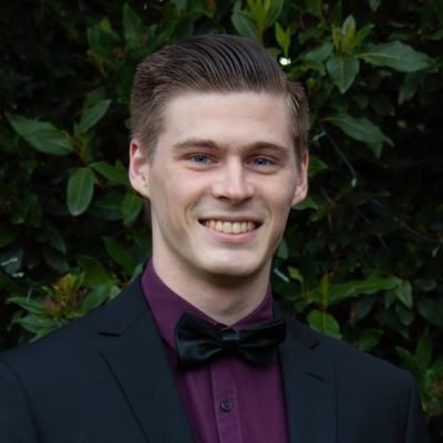 Thomas, 22